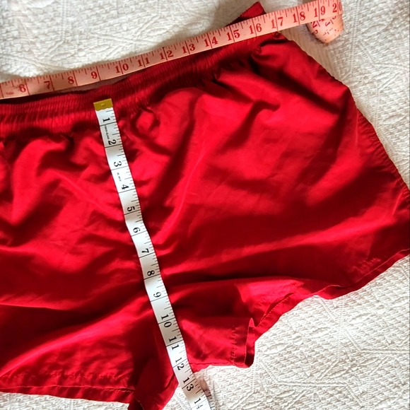 Women’s Red Shorts Size XL Used - Picture 9 of 9